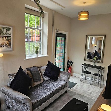Carlisle Central, Cute Studio Appt, The Cupboard المظهر الخارجي الصورة