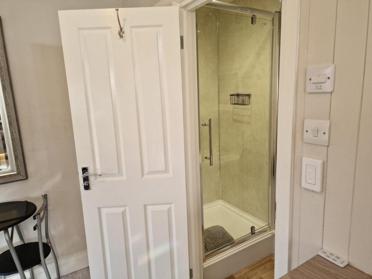 Carlisle Central, Cute Studio Appt, The Cupboard المظهر الخارجي الصورة