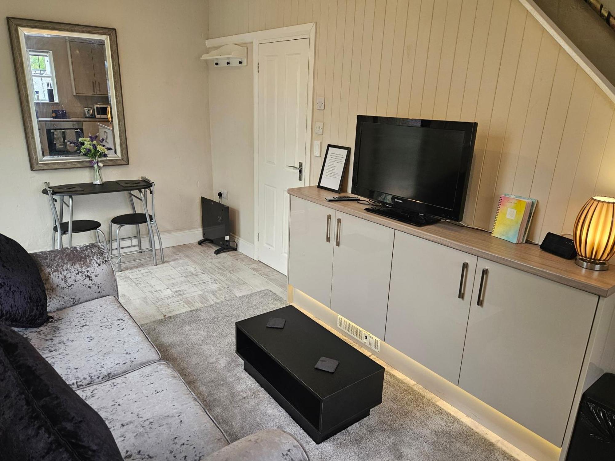 Carlisle Central, Cute Studio Appt, The Cupboard المظهر الخارجي الصورة