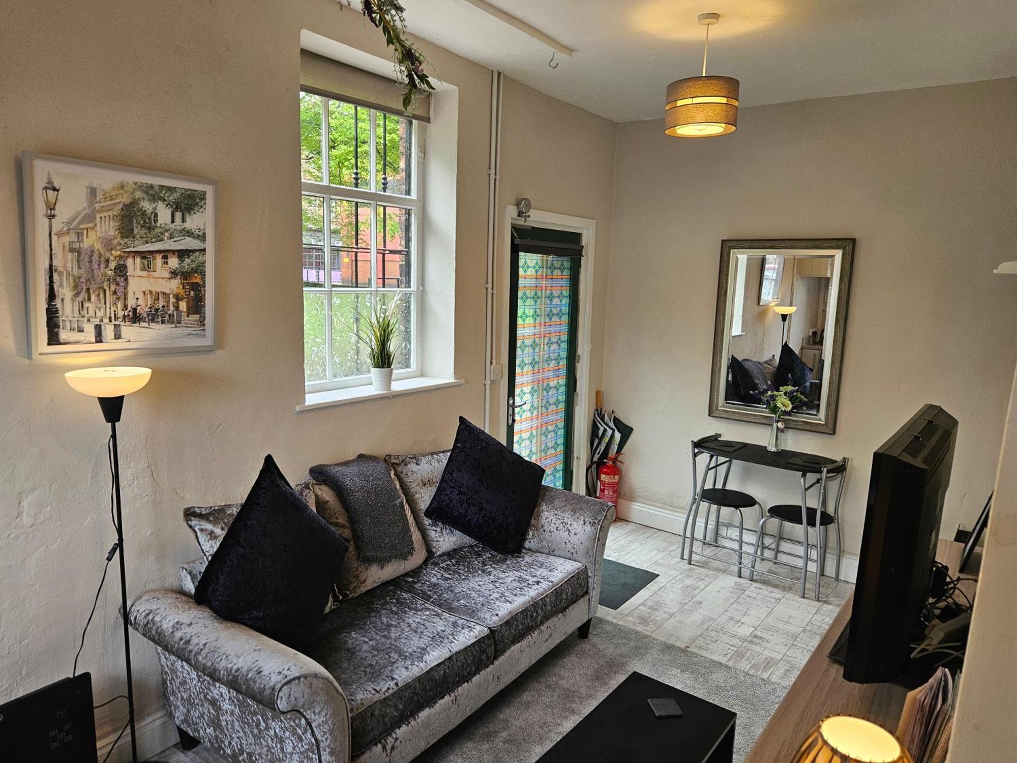 Carlisle Central, Cute Studio Appt, The Cupboard المظهر الخارجي الصورة